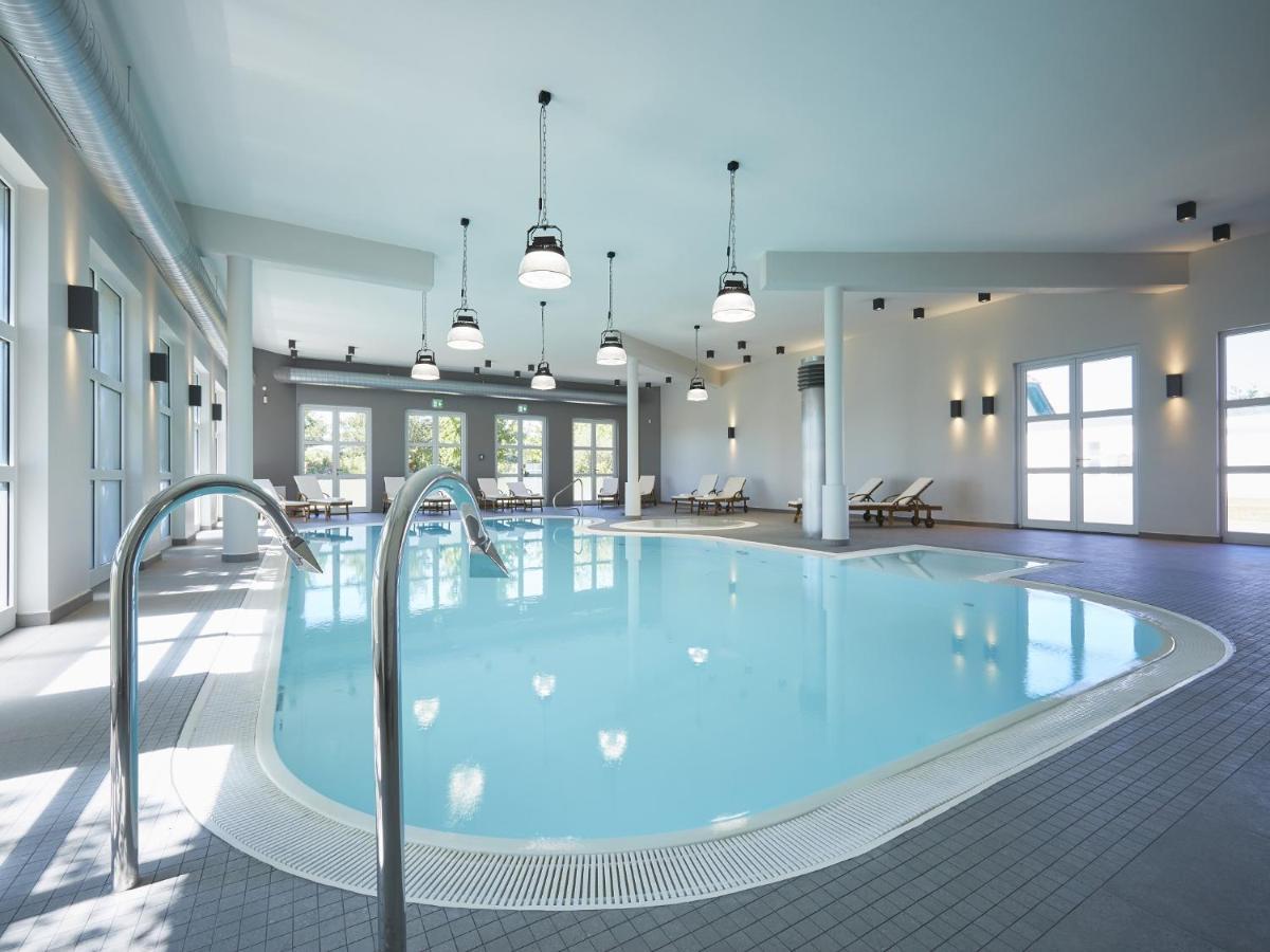 Reetland Am Meer - Premium Reetdachvilla Mit 3 Schlafzimmern, Sauna Und Kamin E24 Dranske Dış mekan fotoğraf